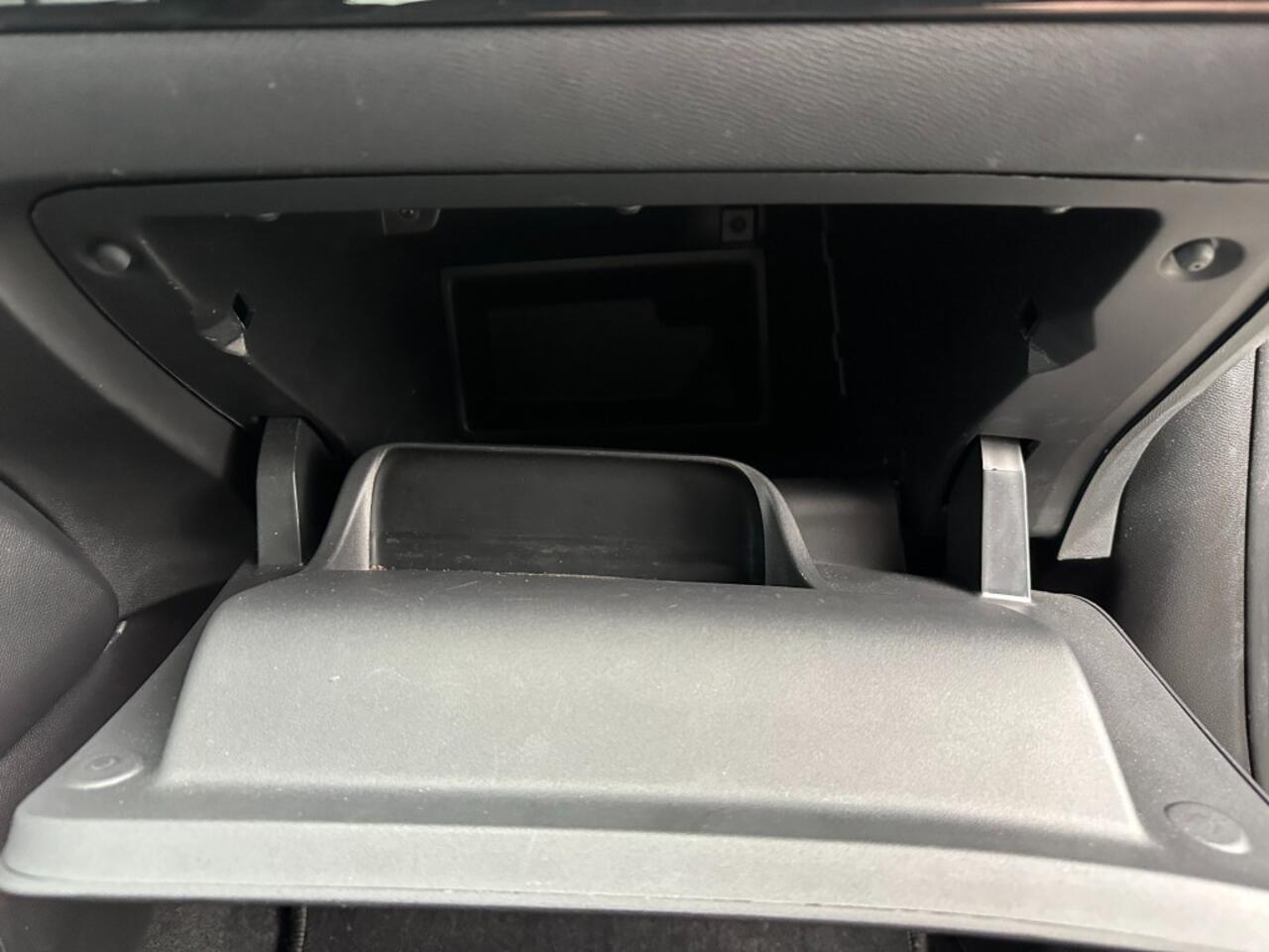 Peugeot 2008 1.2 PureTech Allure Aut. Navi. Camera