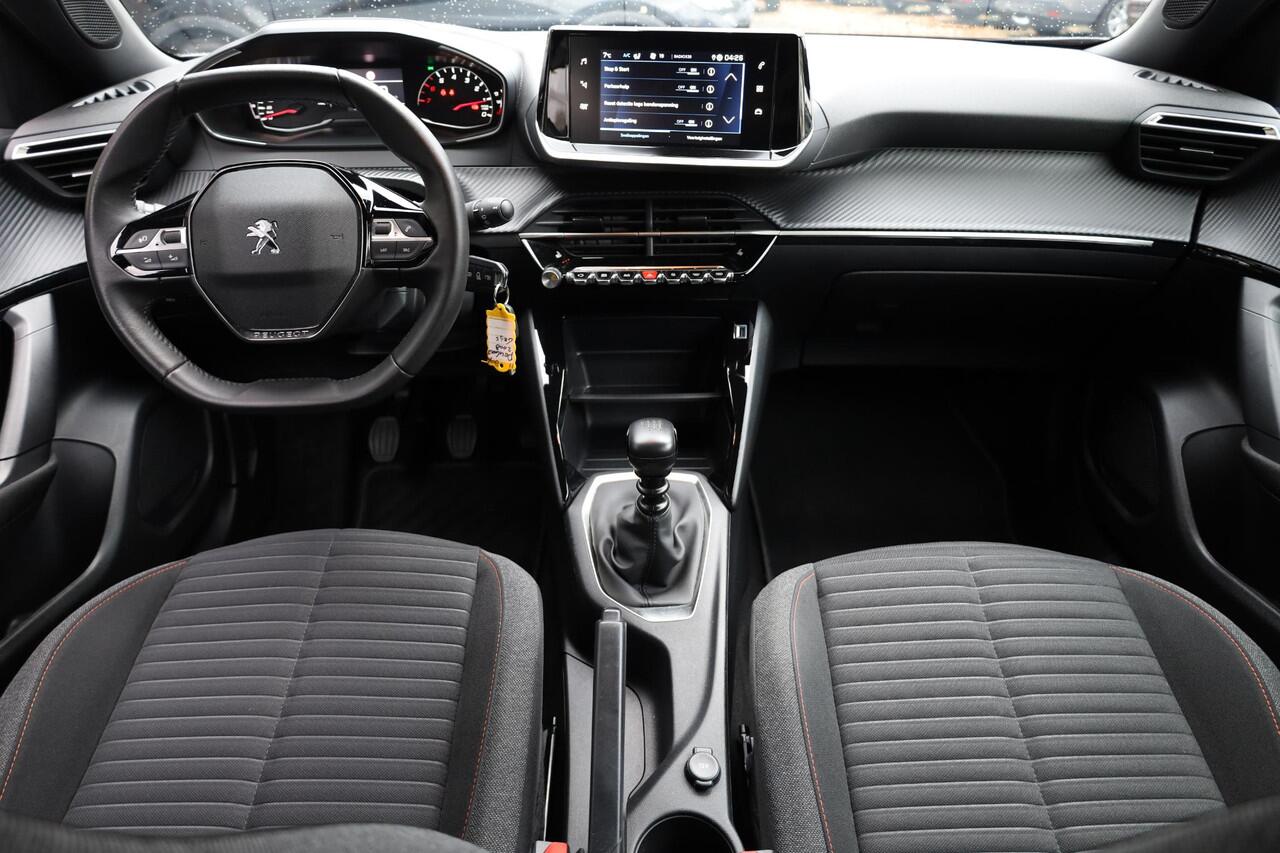 Peugeot 2008 1.2 PureTech Active Pack CAMERA STOELVERW. CARPLAY LMV PDC CRUISE DAB DEALER-ONDERHOUDEN ENZ!
