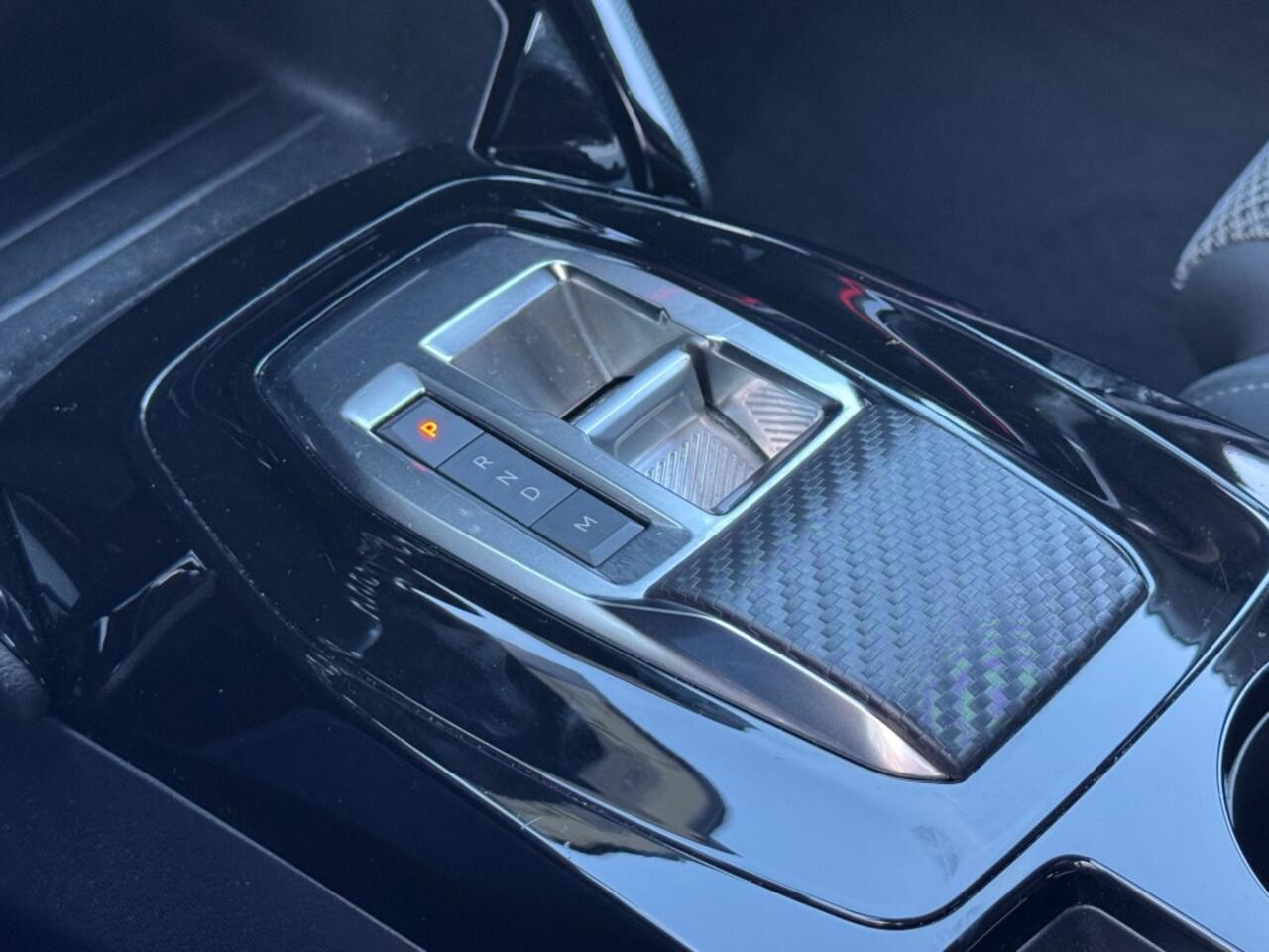 Peugeot 2008 1.2 PURETECH AUT. GT 130PK LED NAVIGATIE CAMERA CARPLAY AIRCO