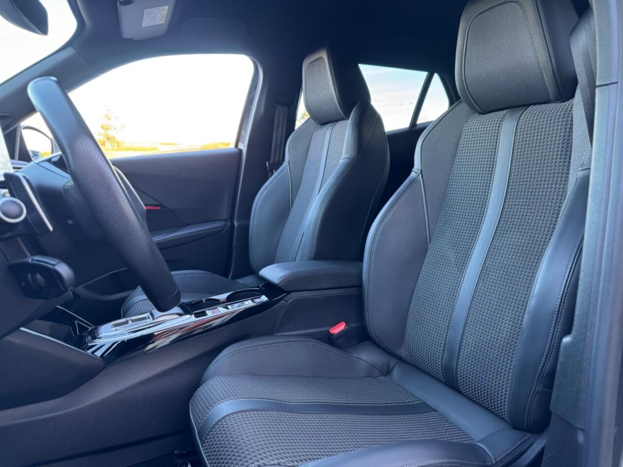 Peugeot 2008 1.2 PURETECH AUT. GT 130PK LED NAVIGATIE CAMERA CARPLAY AIRCO