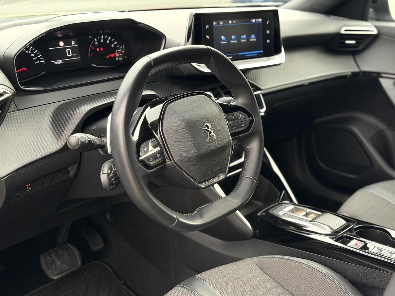 Peugeot 2008 1.2 PureTech Allure LED CAM LANE ZGAN !