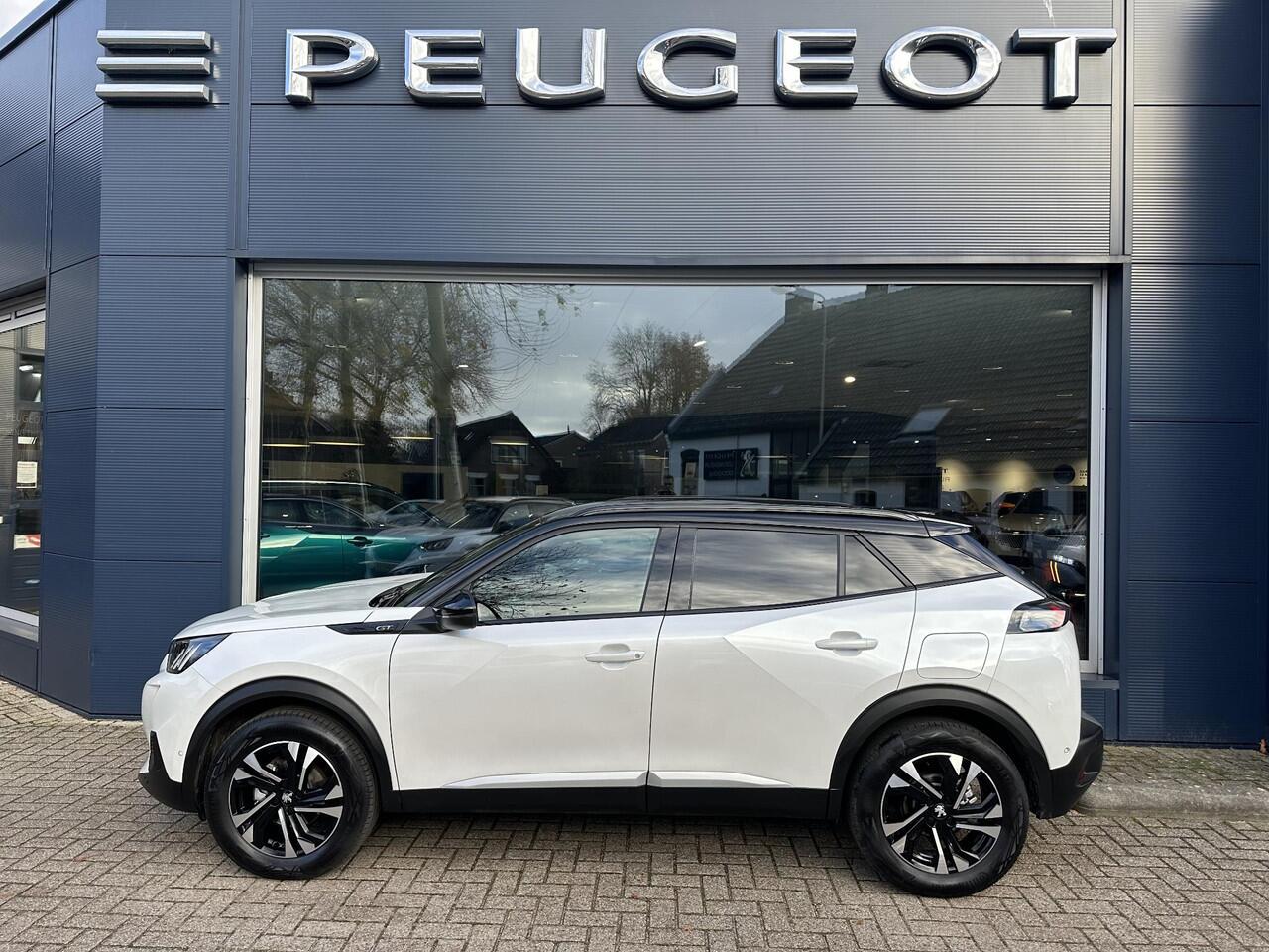 Peugeot 2008 1.2 Turbo GT 130 PK Automaat | 1e eigenaar | Stoelverwarming | Full Map Navigatie | Apple Carplay | Trekhaak | Full Led Koplampen | Keyless Entry | Parkeersensoren Rondom | Parelmoer Wit Metallic.