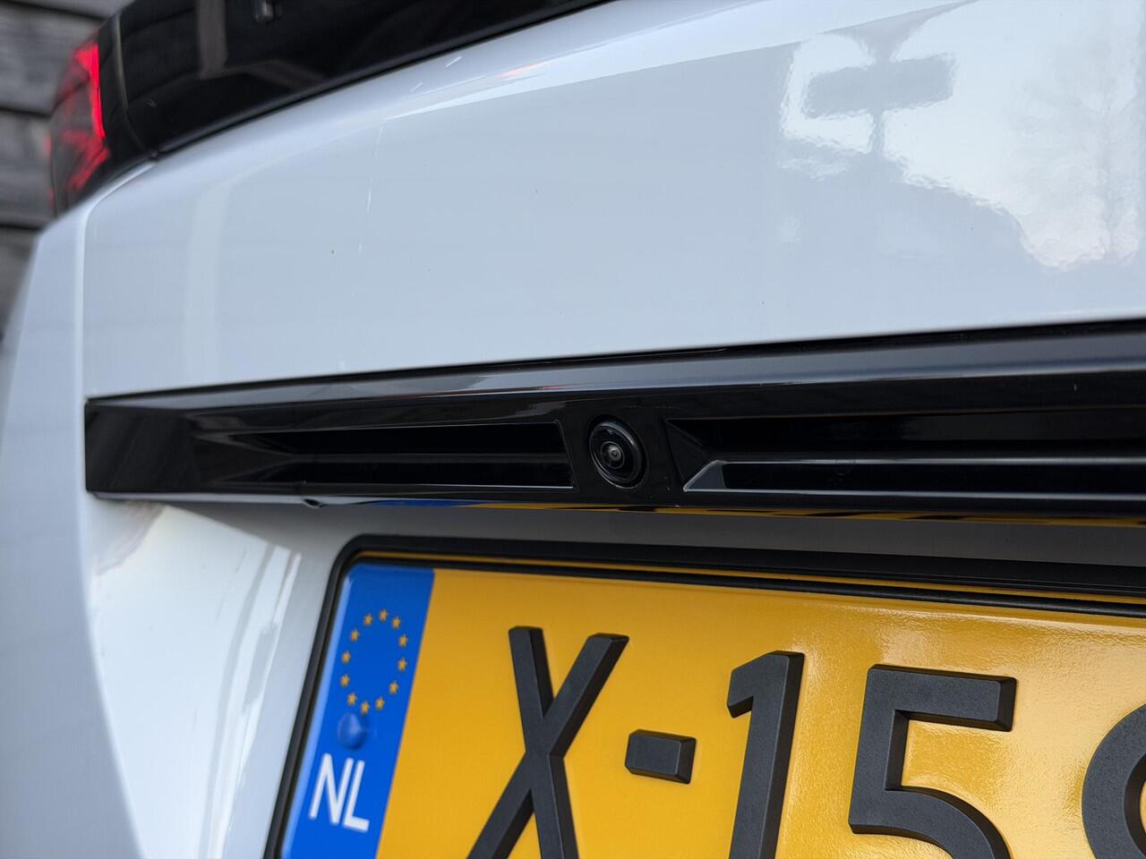 Peugeot 2008 GT 1.2 PureTech 130PK EAT8 Automaat Navigatie, Rondomzichtcamera, Keyless, Parkeersensoren, Apple Carplay, Android Auto