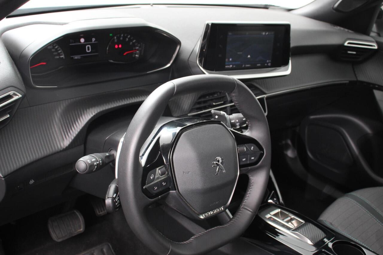 Peugeot 2008 1.2 PureTech 130pk Automaat Allure Navigatie Climate Control LED Lichtmetalen Velgen Parkeer sensoren Cruise Control