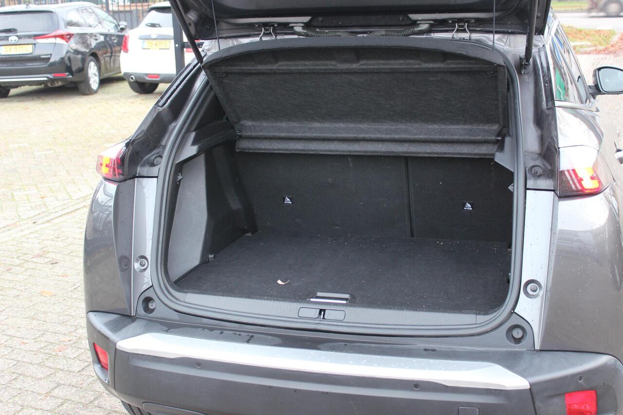 Peugeot 2008 1.2 PureTech Allure Pack, Navigatie!