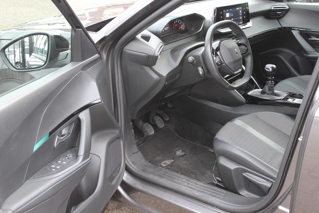 Peugeot 2008 1.2 PureTech Allure Pack, Navigatie!