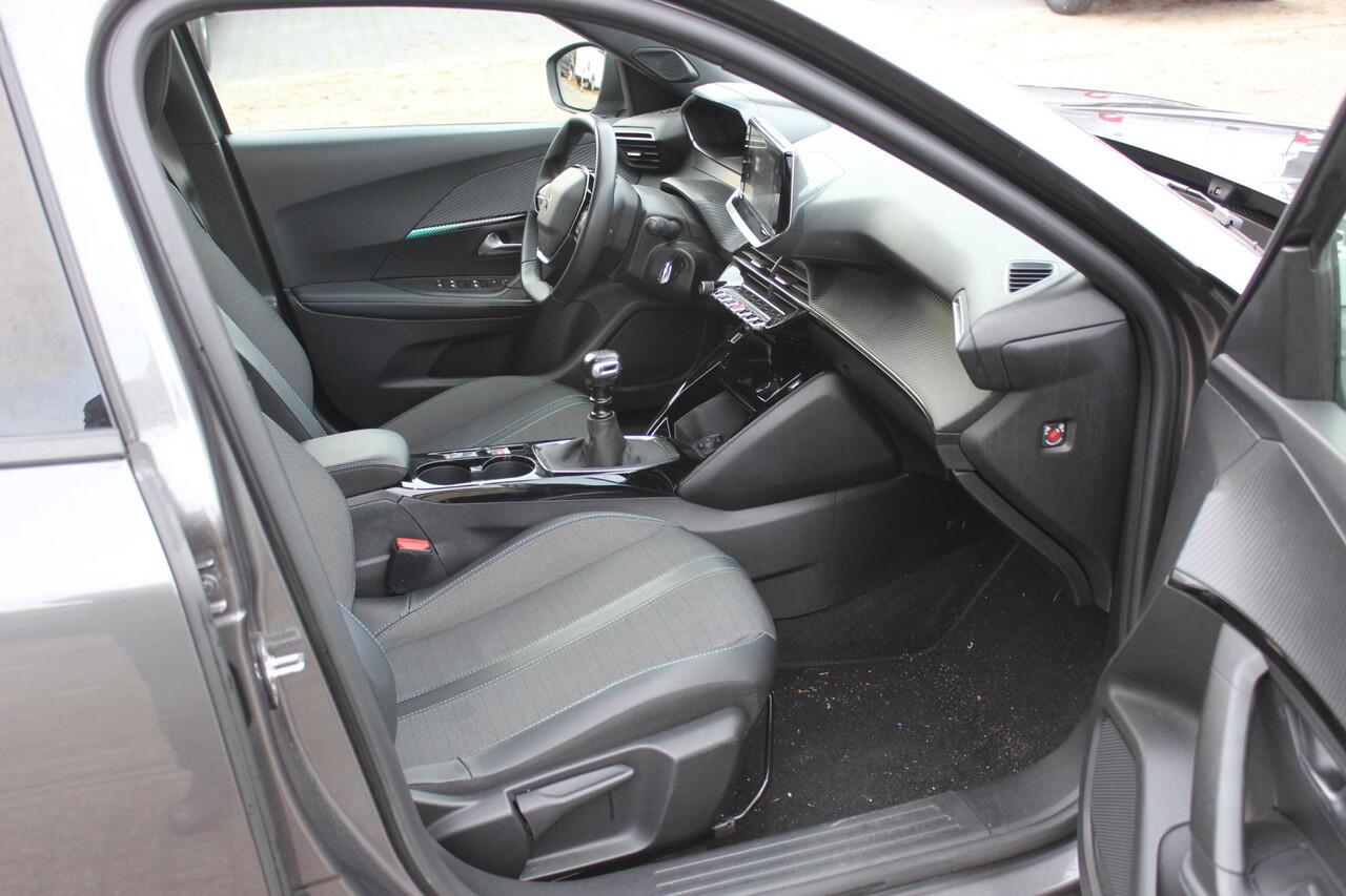 Peugeot 2008 1.2 PureTech Allure Pack, Navigatie!