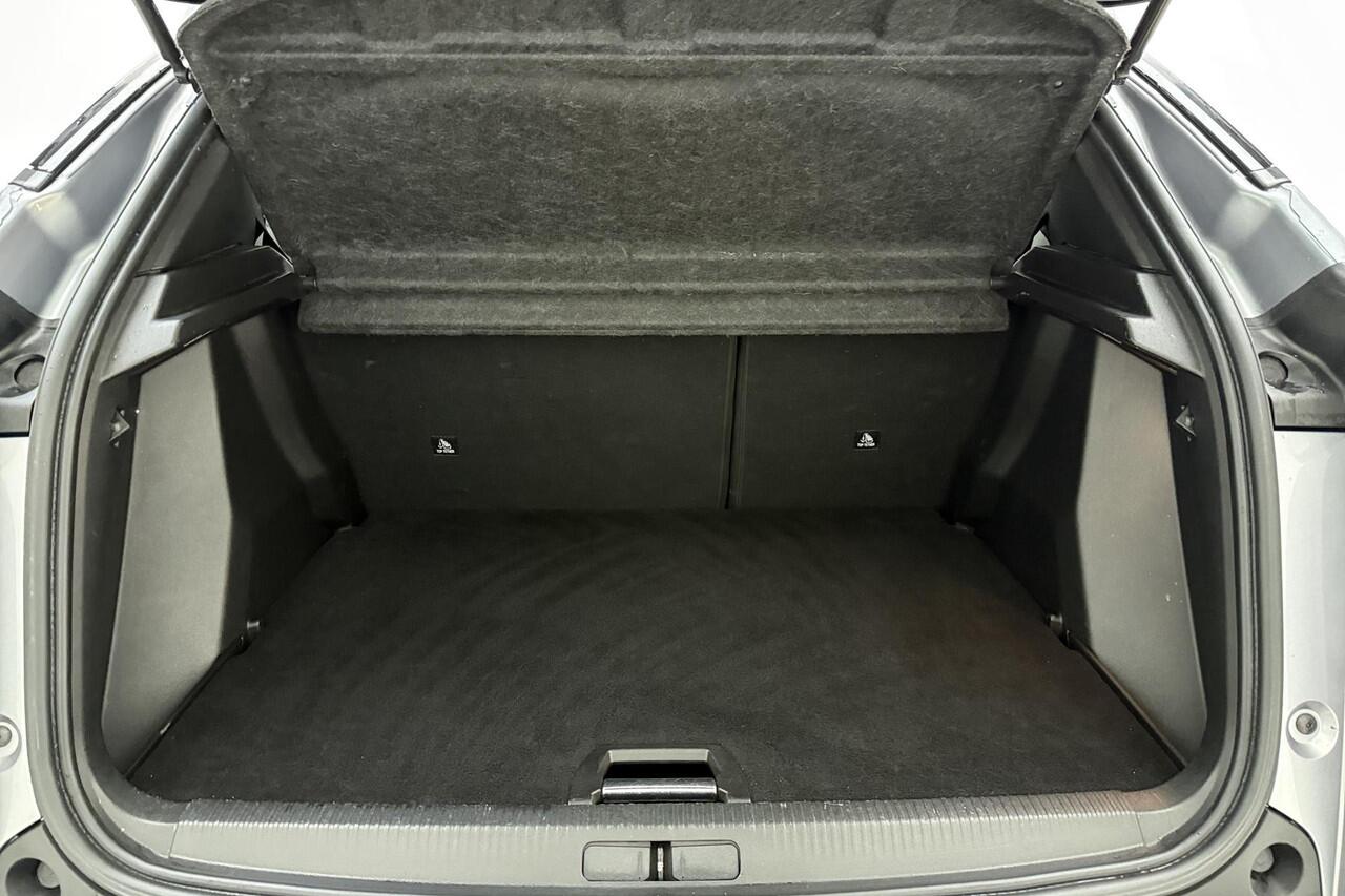 Peugeot 2008 1.2T 130pk Allure Pack | Climate & Cruise Control | Achteruit Rijd Camera | AppleCarplay/Android Auto |