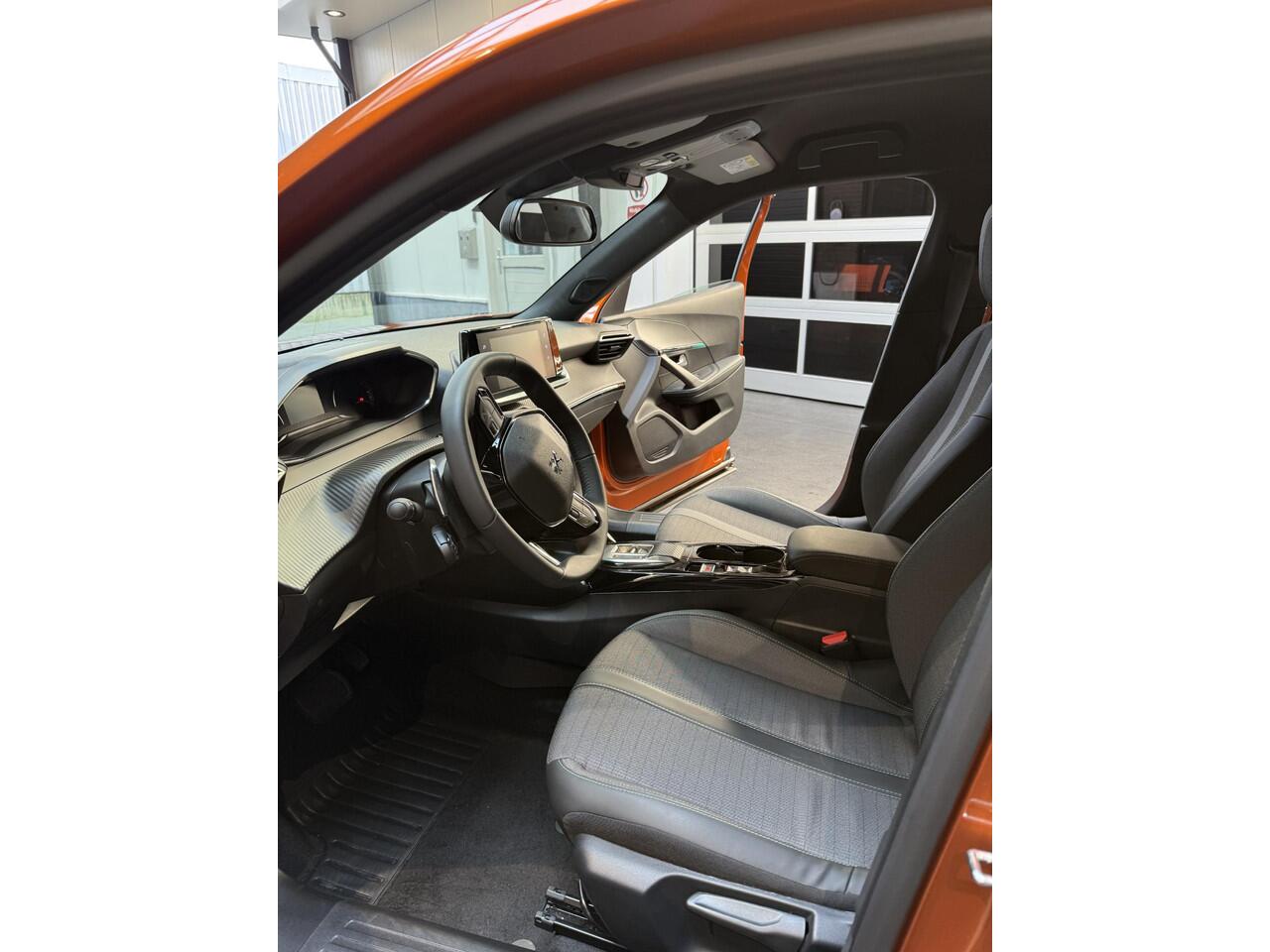 Peugeot 2008 1.2 PureTech Allure Automaat !!!