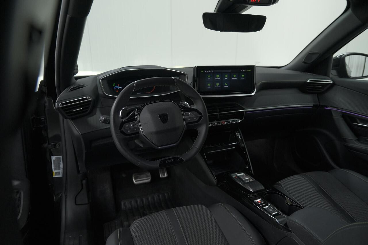 Peugeot 2008 PureTech 130 EAT8 GT | Camera | Apple Carplay | Parkeersensoren | 3D Display | Draadloos Telefoon Oplader