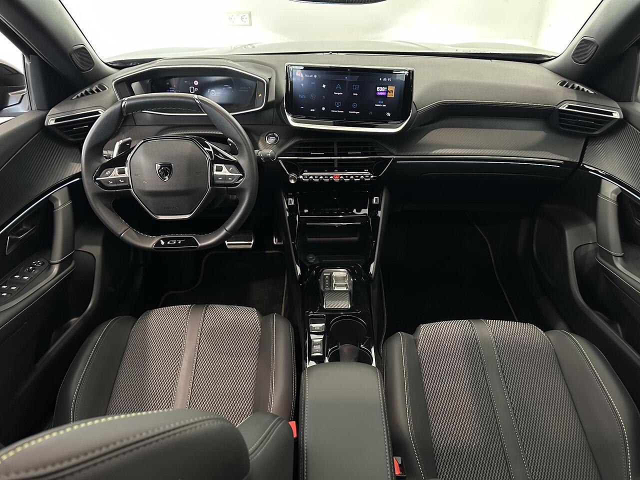 Peugeot 2008 1.2 Hybrid 136 GT | Panoramadak | 360° camera | Pack Drive Assist Plus | Apple Carplay/Android Auto