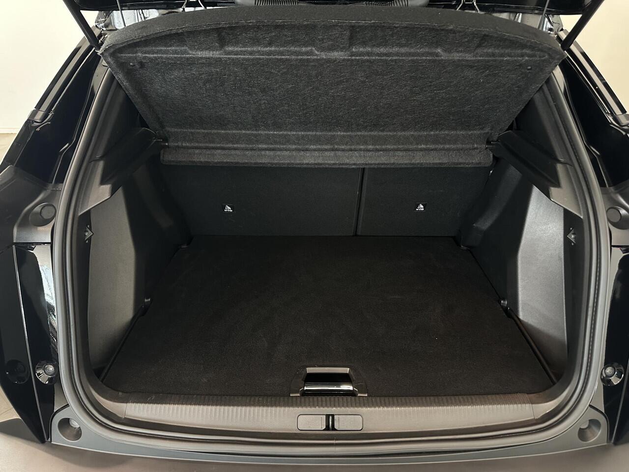 Peugeot 2008 1.2 Hybrid 136 GT | Panoramadak | 360° camera | Pack Drive Assist Plus | Apple Carplay/Android Auto