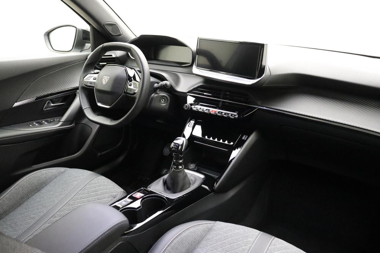 Peugeot 2008 1.2 Allure 100 Pk | Navigatie | Camera Achter | Cruise Control | Climate Control | Draadloze Apple Carplay & Android Auto | LM-Velgen