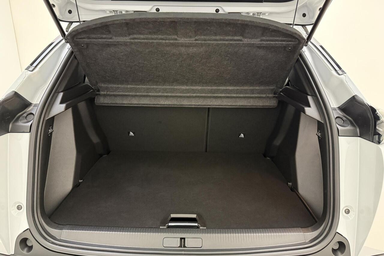 Peugeot 2008 1.2T 130pk Automaat GT | LED koplampen | Achteruitrijcamera | Two Tone | Apple Carplay | Android Auto | Climate Control