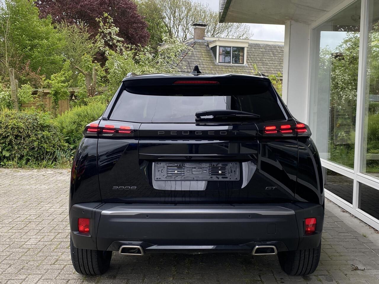 Peugeot 2008 1.2T 130pk Automaat GT | Navigatie | Climate & Cruise Control | 3D-Cockpit | Achteruitrijd Camera | AppleCarPlay/Android Auto |