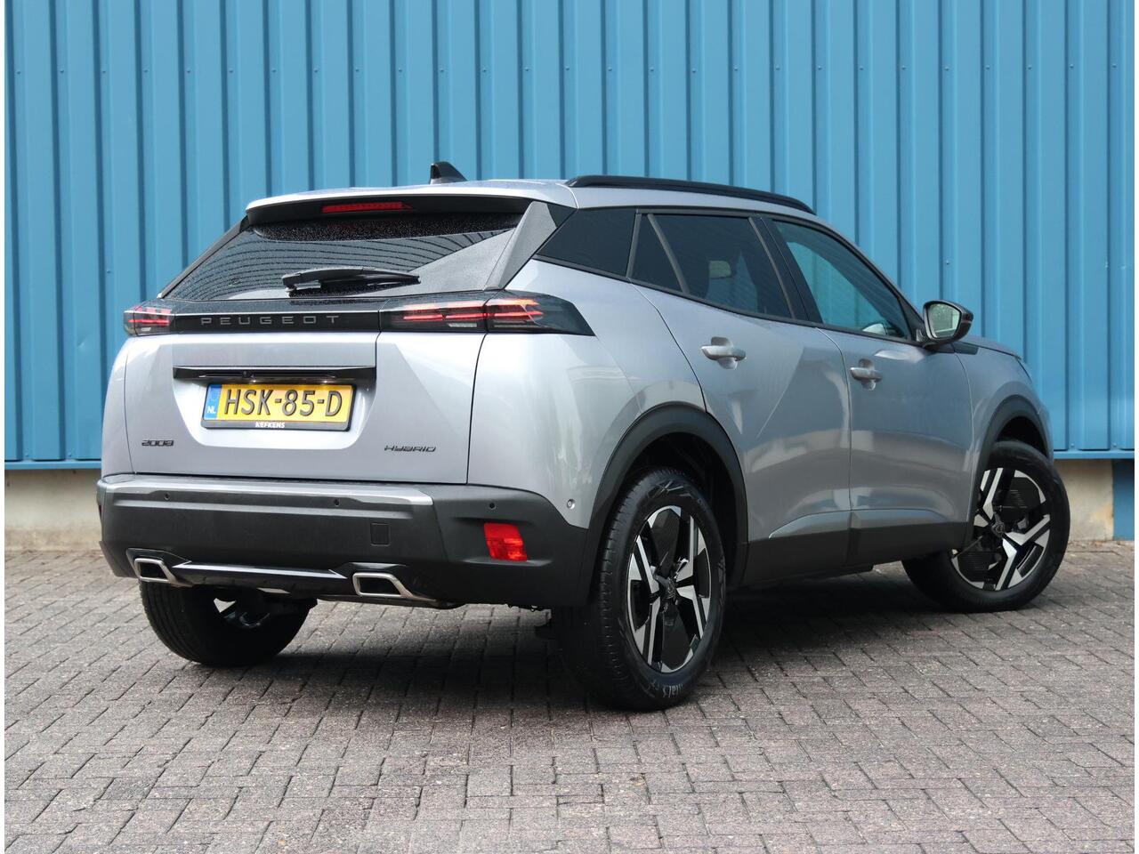 Peugeot 2008 1.2 Hybrid 136PK Allure | AUTOMAAT | AppleCarPlay/AndroidAuto | Climate Control | Adaptive Cruise Control | 360'Camera | FULL LED | Navigatie | LMV | Parkeersensoren | Privacy Glass | Isofix |