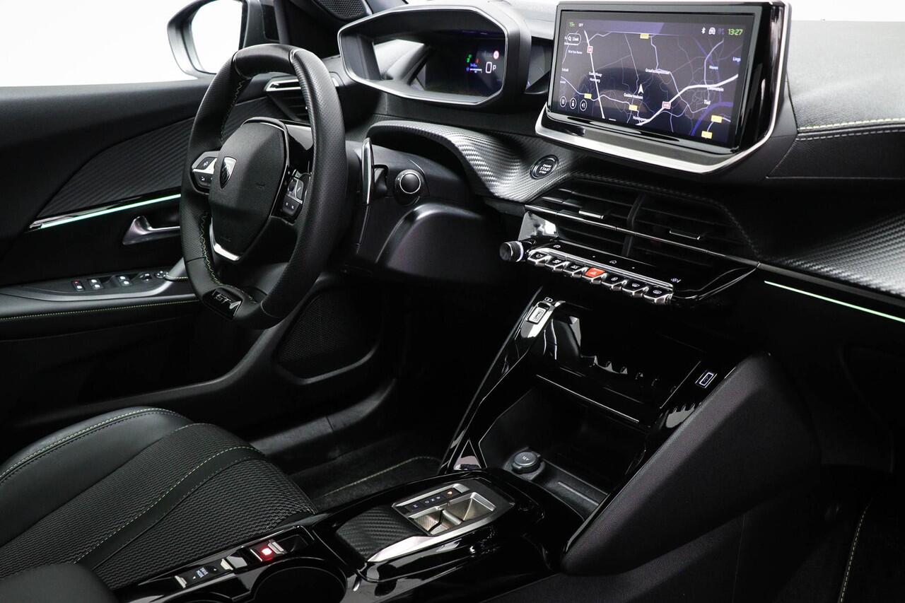 Peugeot 2008 1.2 Hybrid 136 GT | CAMERA / NAVIGATIE / DRIVE ASSIST PLUS- PACK | PANORAMADAK | 360 CAMERA