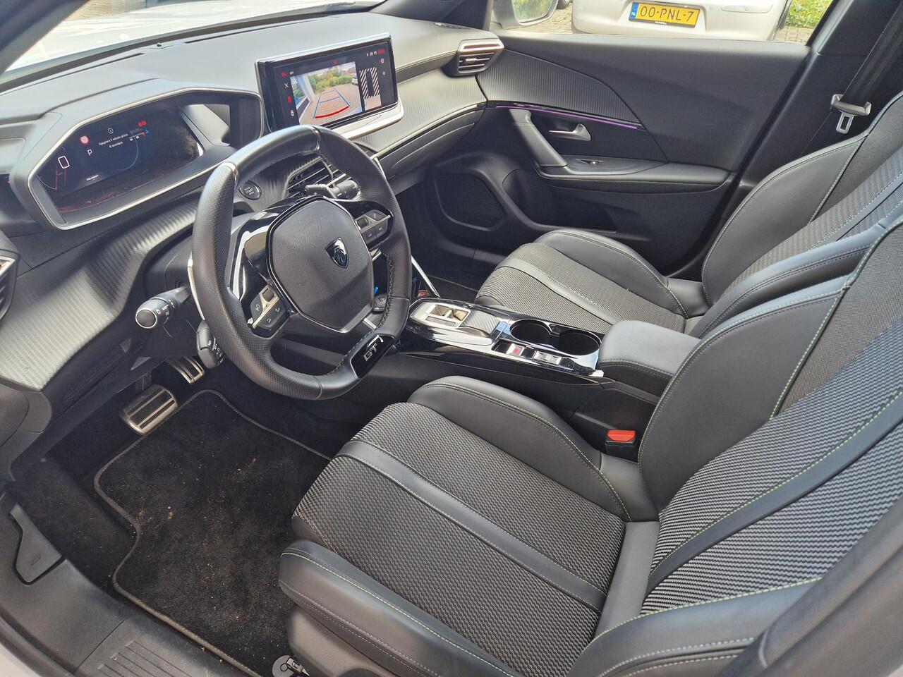 Peugeot 2008 1.2T 130pk Automaat GT | Climate & Cruise Control | AppleCarplay/Android Auto | Achteruit Rijd Camera | LED |