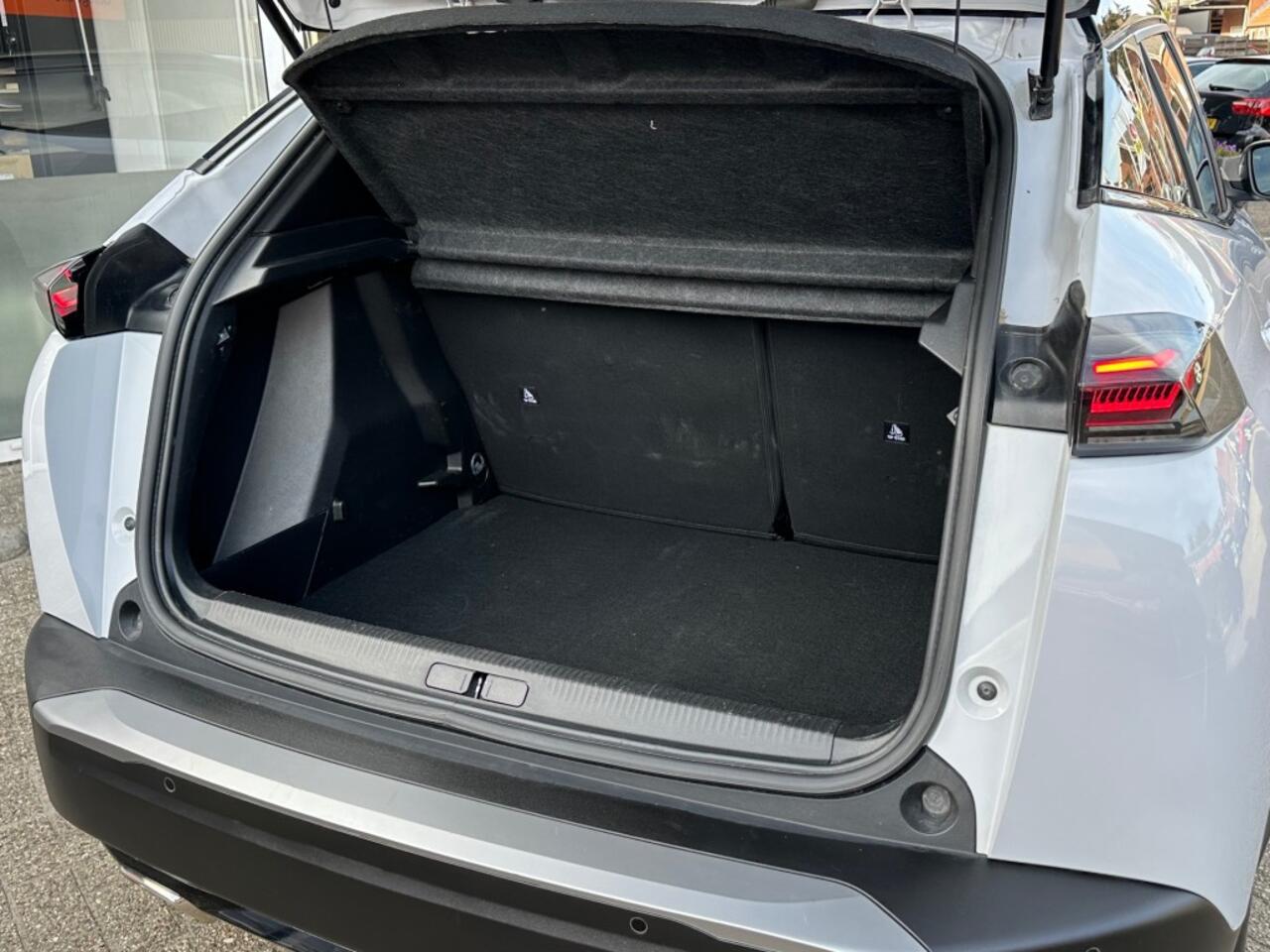 Peugeot 2008 1.2 PURETECH GT