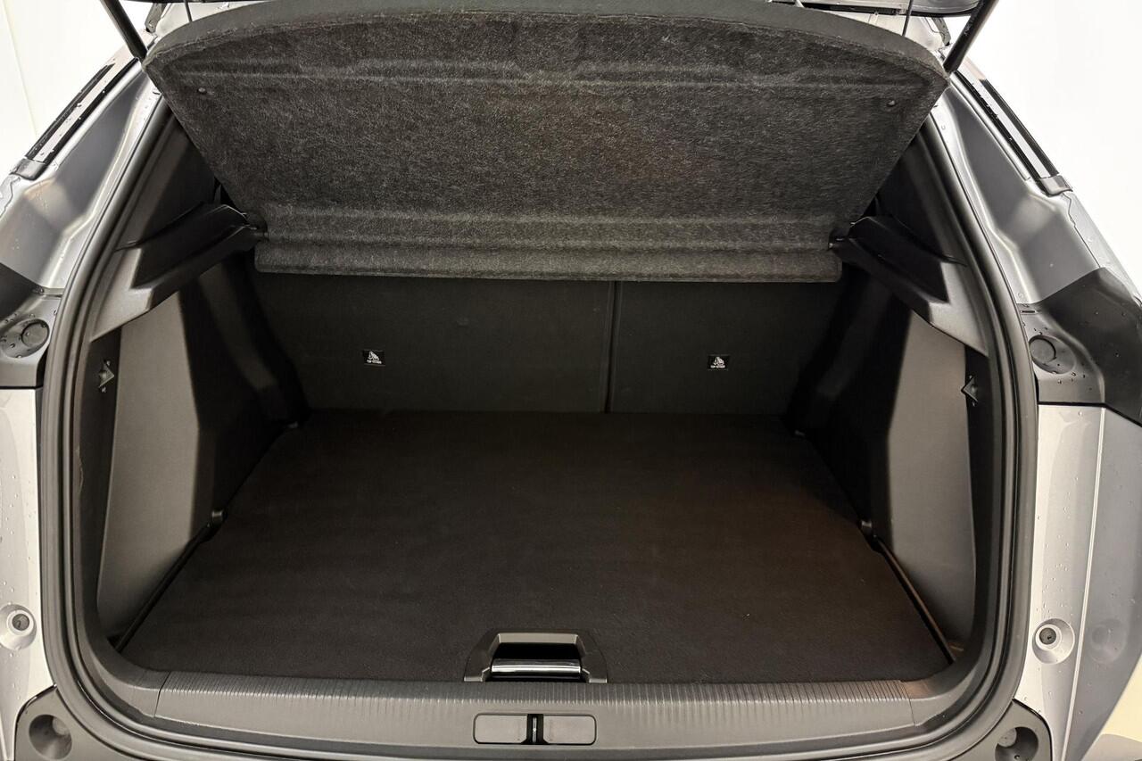 Peugeot 2008 1.2 Hybrid 136 GT | Navigatie | Apple Carplay/Android Auto | Climate Control | LED verlichting | Keyless Entry