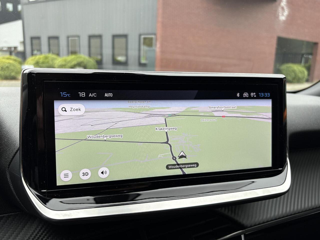 Peugeot 2008 1.2 PureTech 100 Allure Camera, LED, Halfleder, Navigatie