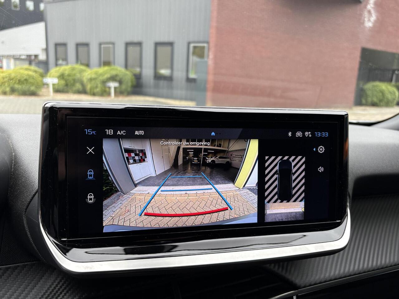 Peugeot 2008 1.2 PureTech 100 Allure Camera, LED, Halfleder, Navigatie