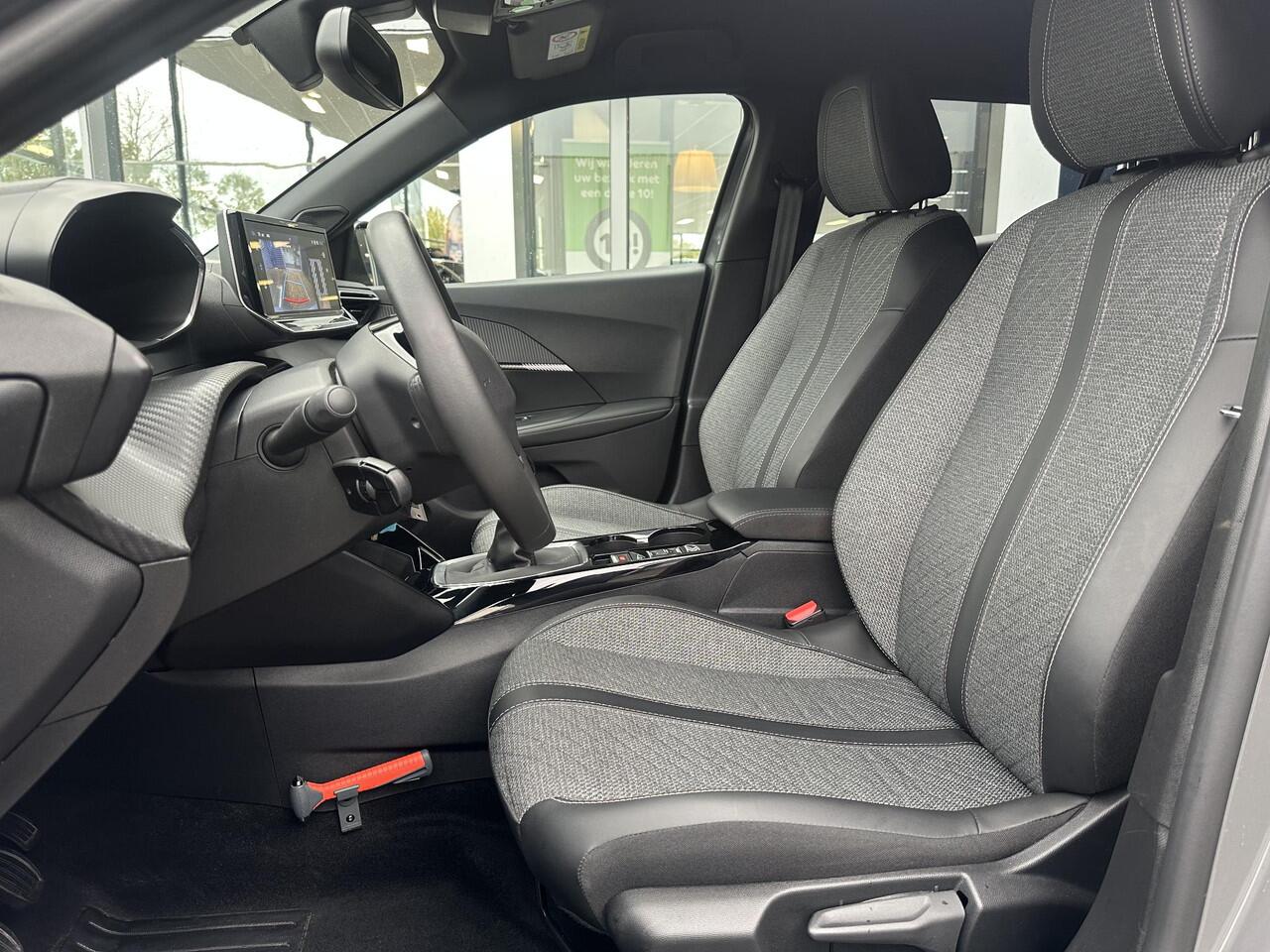 Peugeot 2008 1.2 PureTech 100 Allure | Apple Carplay/Android Auto | Climate Control | Navigatie | Cruise Control | Parkeercamera/-sensoren | Full LED |