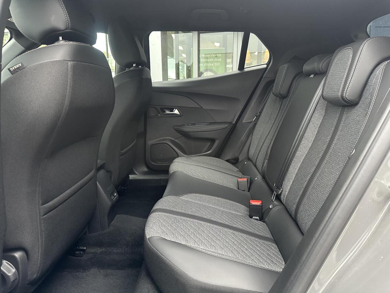 Peugeot 2008 1.2 PureTech 100 Allure | Apple Carplay/Android Auto | Climate Control | Navigatie | Cruise Control | Parkeercamera/-sensoren | Full LED |