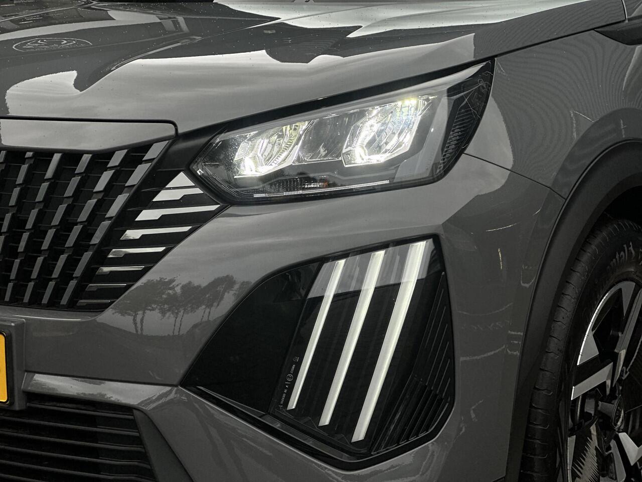 Peugeot 2008 1.2 PureTech 100 Allure | Apple Carplay/Android Auto | Climate Control | Navigatie | Cruise Control | Parkeercamera/-sensoren | Full LED |