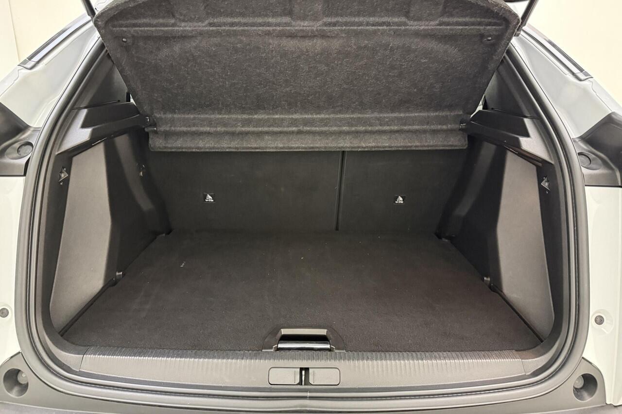 Peugeot 2008 1.2T 130pk Automaat Allure | Navigatie | Climate & Cruise Control | Achteruitrijd Camera | AppleCarplay/AndroidAuto |