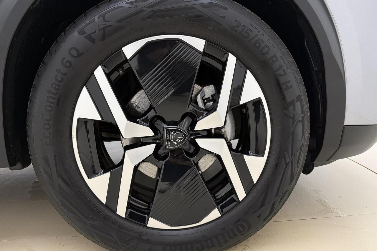 Peugeot 2008 1.2 PureTech Allure 100 PK | Handgeschakeld | Camera | Parkeersensor | Navigatie | Cruise Control | Climate Control | 1e eigenaar