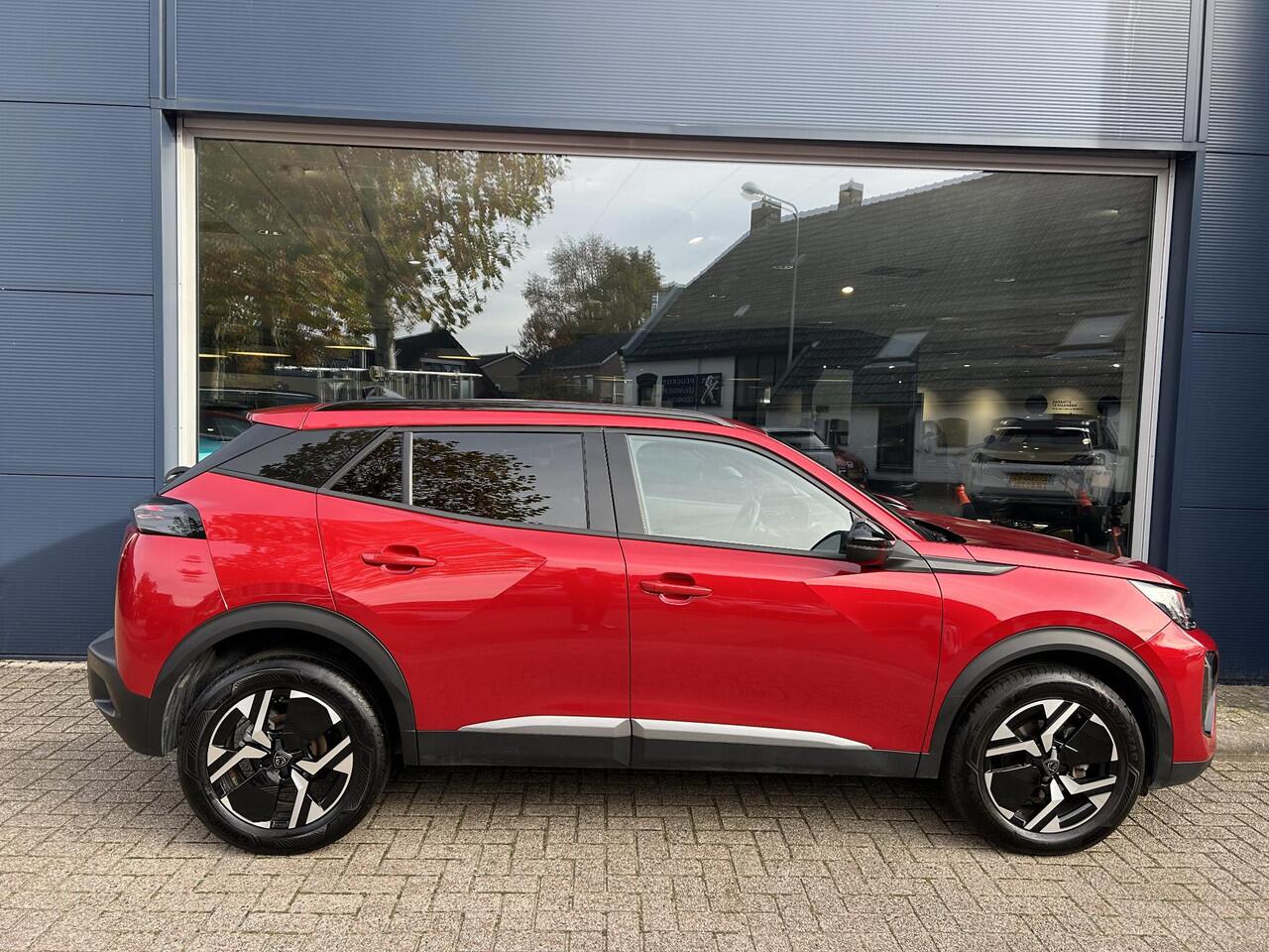 Peugeot 2008 1.2 Turbo 100PK Allure | Nieuwste Model | Navigatie via Telefoon | LED Verlichting | Cruise Control | Hoge Zitpositie | Parkeersensoren | DAB | Digitaal Dashboard | Half Lederen stoelen | Lichtmetalen Velgen 17 inch |