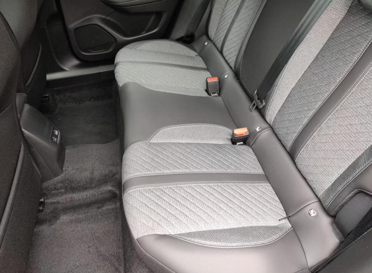 Peugeot 2008 1.2 Allure CRUISE STOELVERW. APPLE LED P-CAM