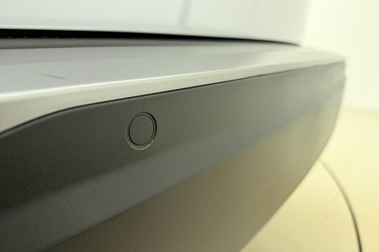 Peugeot 2008 1.2T 100pk Allure | Navigatie | Camera | Full LED | Apple Carplay/Android Auto | Parkeersensoren voor & achter | 17'' LM Velgen