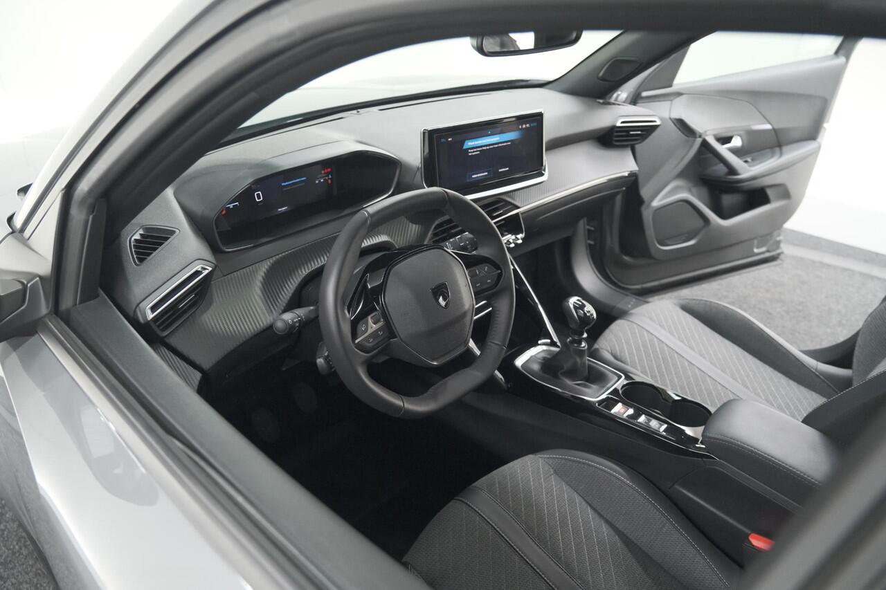 Peugeot 2008 PureTech 100 Allure | Camera | Navigatie | Parkeersensoren | Apple Carplay