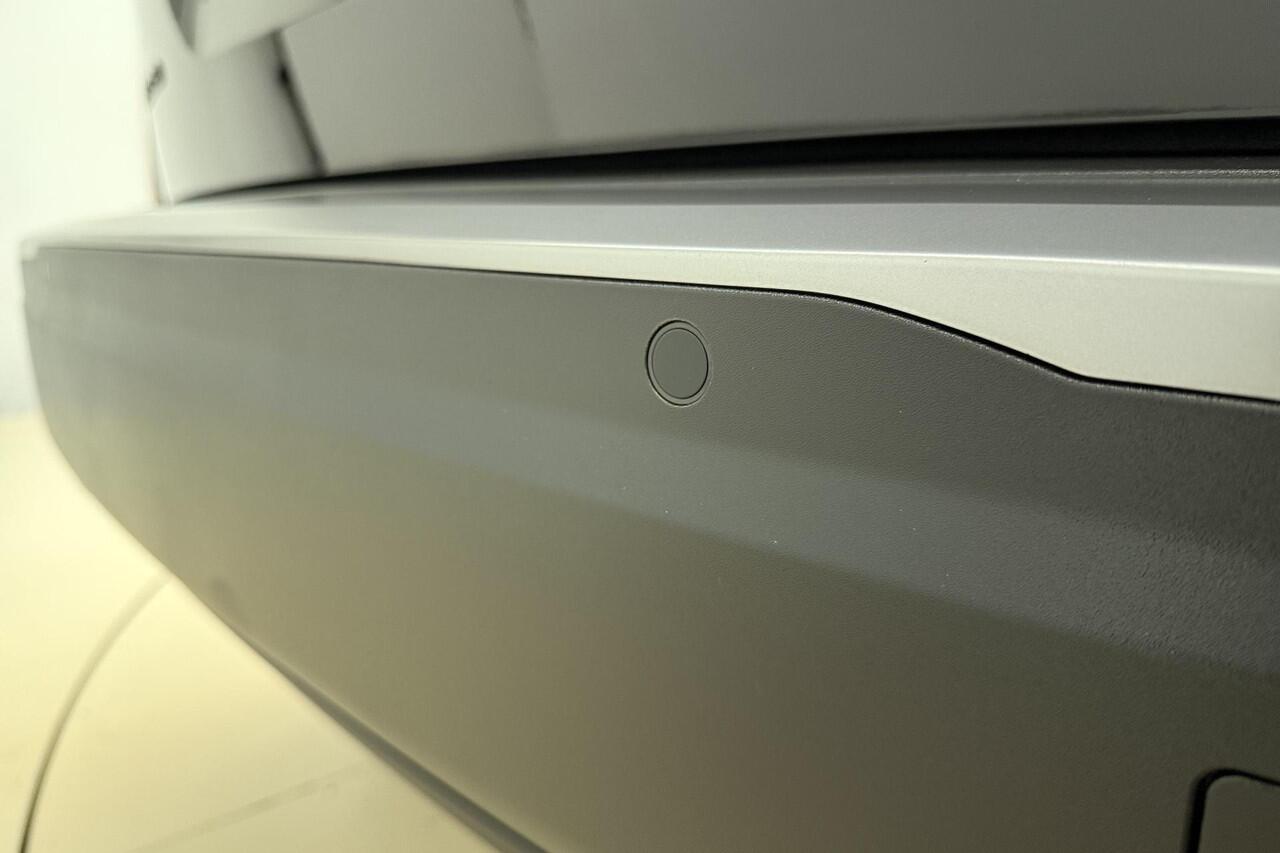 Peugeot 2008 1.2 PureTech 100 Allure | Apple carplay/Android auto | Navigatie | Achteruitrijcamera | Climate control | Lichtmetalen velgen 17'' |