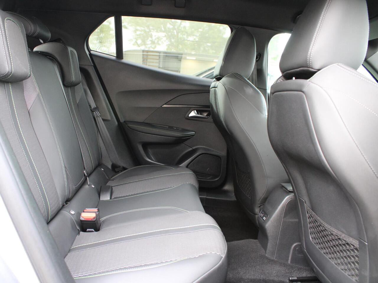 Peugeot 2008 1.2 PureTech 130 GT Automaat | Apple Carplay / Camera / Climate