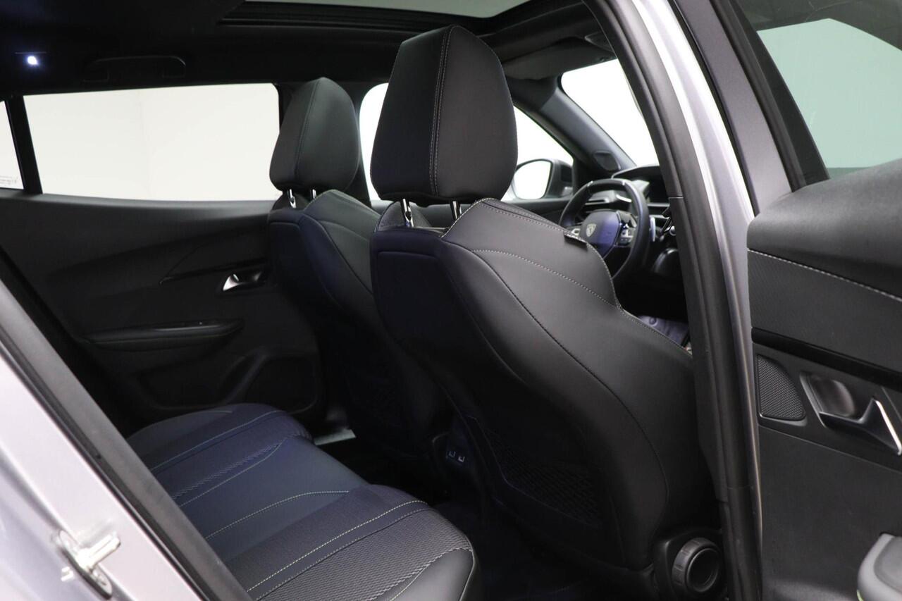 Peugeot 2008 1.2 Hybrid 136 GT | CAMERA / NAVIGATIE / DRIVE ASSIST PLUS- PACK | PANORAMADAK | 360 CAMERA