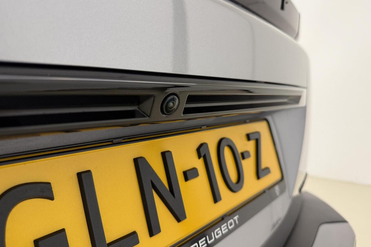 Peugeot 2008 1.2 Hybrid 136 GT | Climate control | Apple carplay/Android auto | Navigatie | Cruise control | Draadloze telefoonlader | Lichtmetalen velgen 17" |