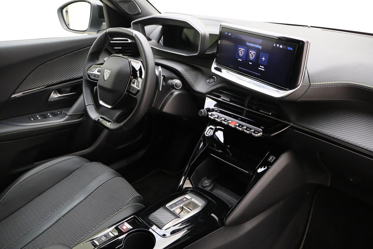 Peugeot 2008 1.2 Hybrid 145 GT Navigatie | Camera achter | Automaat