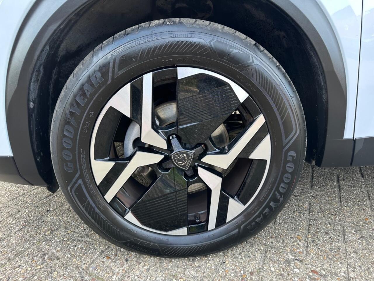 Peugeot 2008 1.2 PURETECH GT