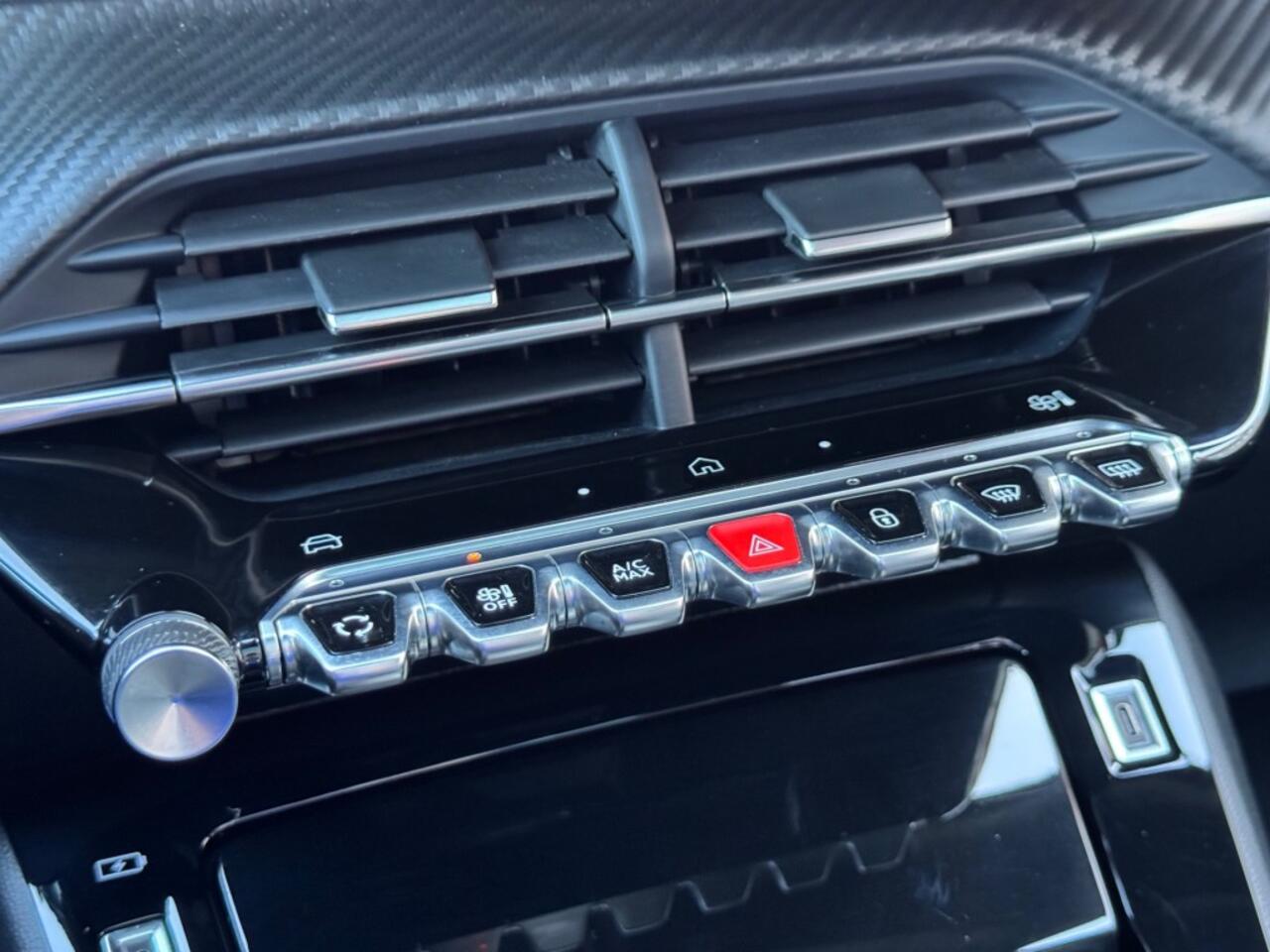 Peugeot 2008 1.2 PURETECH 130PK AUT. GT+ FACELIFT PANO-DAK NAVI CAMERA CARPLAY AIRCO LMV PDC