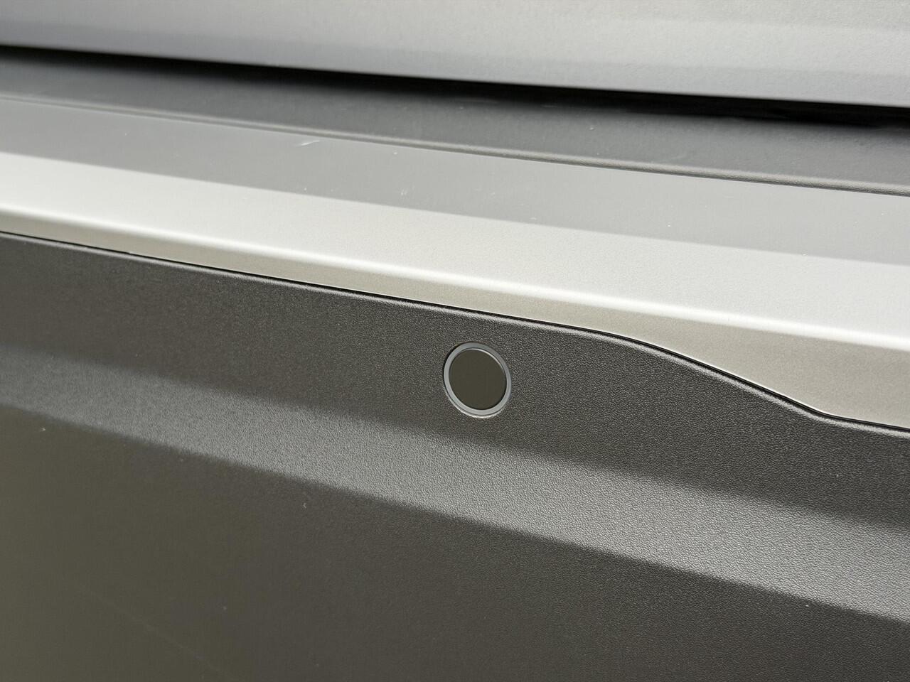 Peugeot 2008 GT 1.2 Hybrid 136PK e-DCS6 Automaat Navigatie, Achteruitrijcamera, Keyless, Parkeersensoren, Adaptieve Cruise Control, Apple Carplay, Android Auto