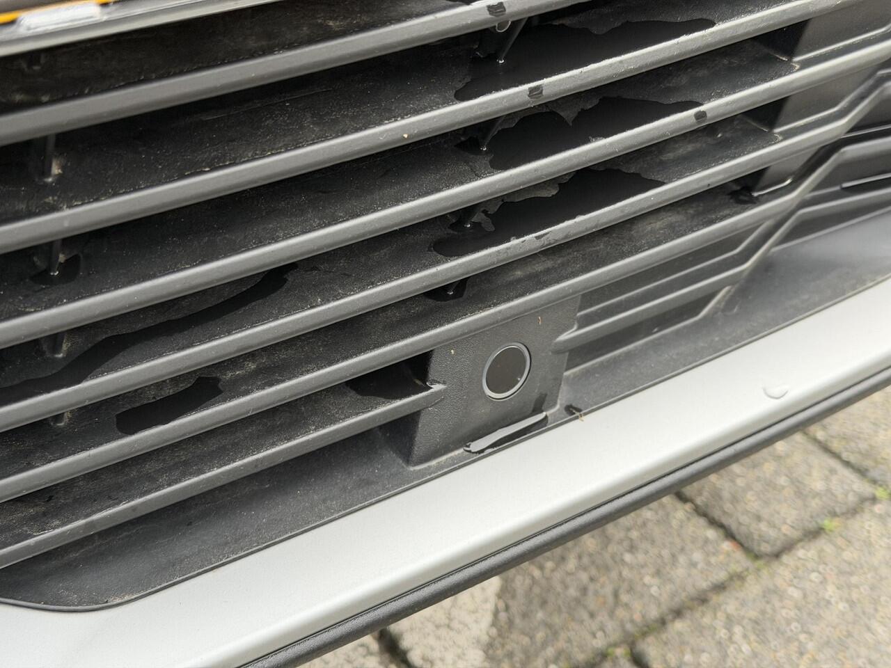 Peugeot 2008 GT 1.2 Hybrid 136PK e-DCS6 Automaat Navigatie, Achteruitrijcamera, Keyless, Parkeersensoren, Adaptieve Cruise Control, Apple Carplay, Android Auto