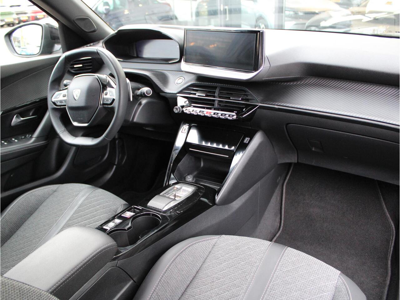 Peugeot 2008 1.2 PureTech 130 Allure | Apple Carplay / Camera / Stoelverwarming