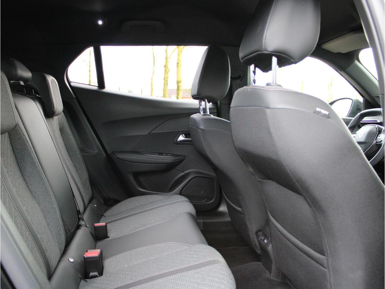 Peugeot 2008 1.2 PureTech 130 Allure | Apple Carplay / Camera / Stoelverwarming