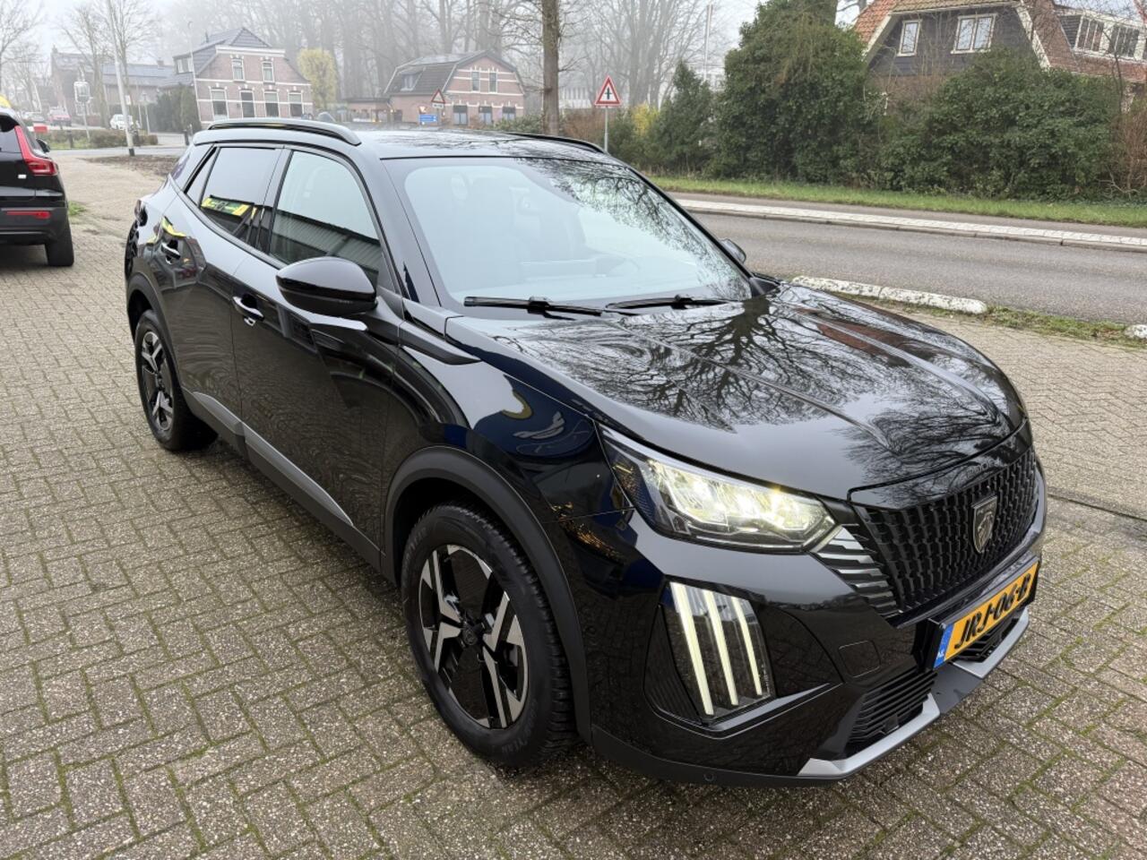 Peugeot 2008 1.2 PT Active Pack