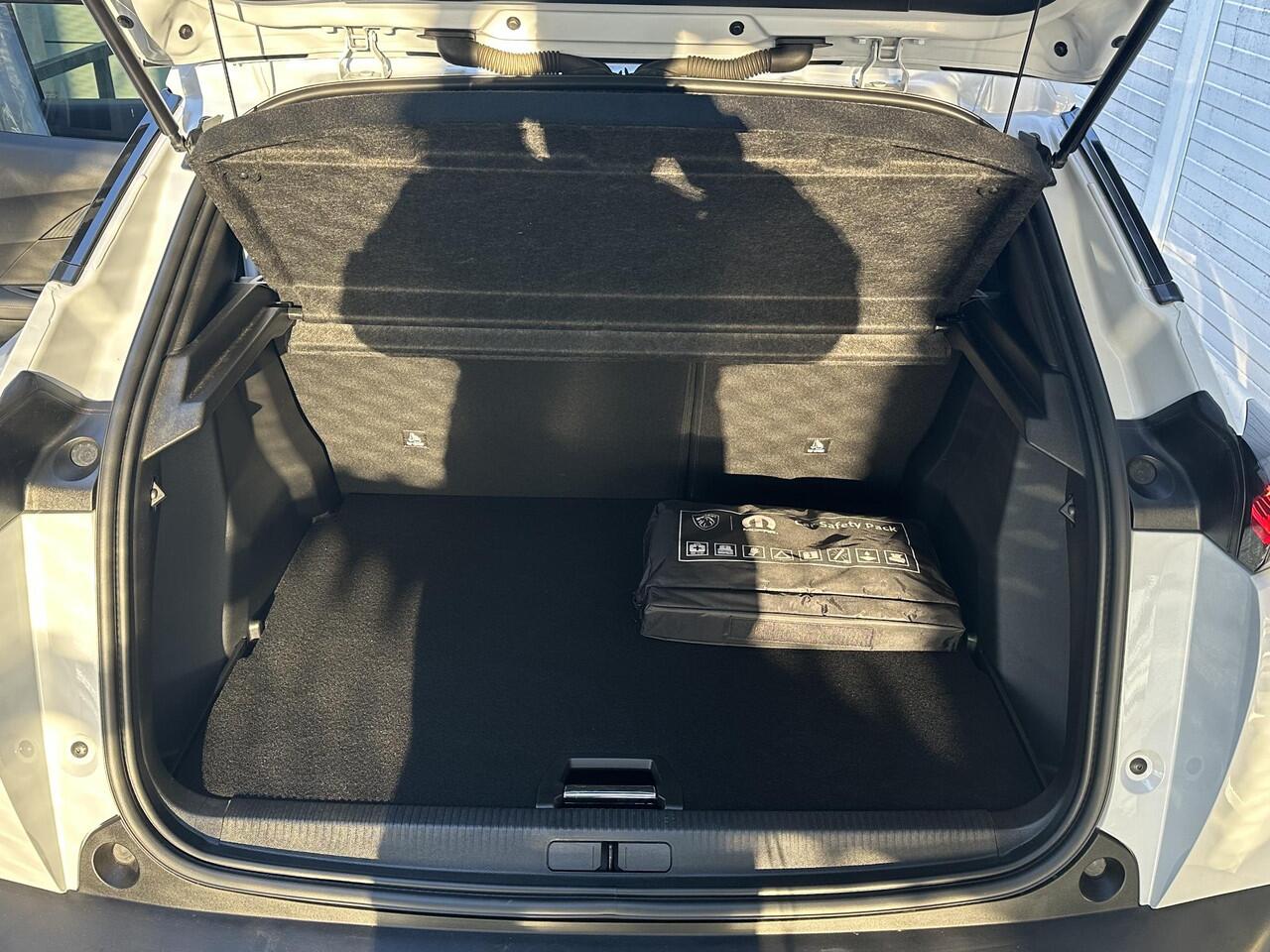 Peugeot 2008 Allure 1.2 Turbo 100pk | NAVI | CAMERA | KEYLESS ENTRY | CLIMA | APPLE CARPLAY / ANDROID AUTO |