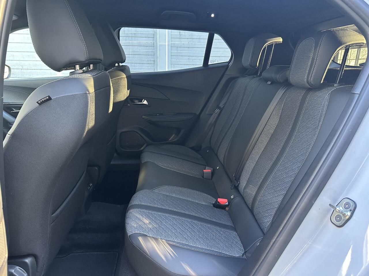 Peugeot 2008 Allure 1.2 Turbo 100pk | NAVI | CAMERA | KEYLESS ENTRY | CLIMA | APPLE CARPLAY / ANDROID AUTO |