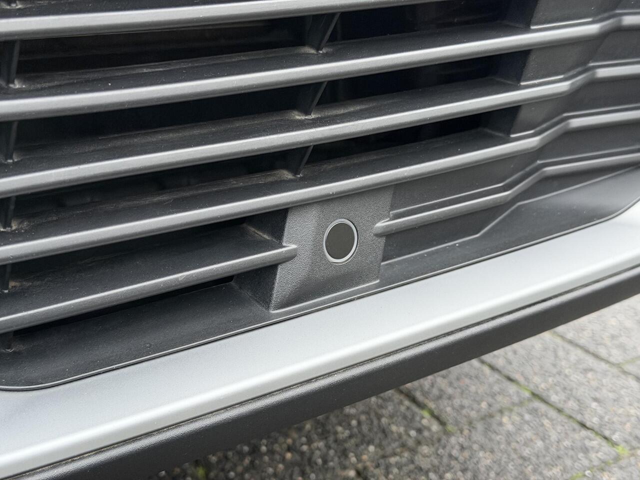 Peugeot 2008 GT 1.2 Hybrid 136PK e-DCS6 Automaat Navigatie, Achteruitrijcamera, Keyless, Parkeersensoren, Adaptieve Cruise Control, Apple Carplay, Android Auto